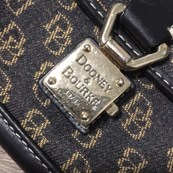 Dooney and bourke wristlet - Picture 2 of 3